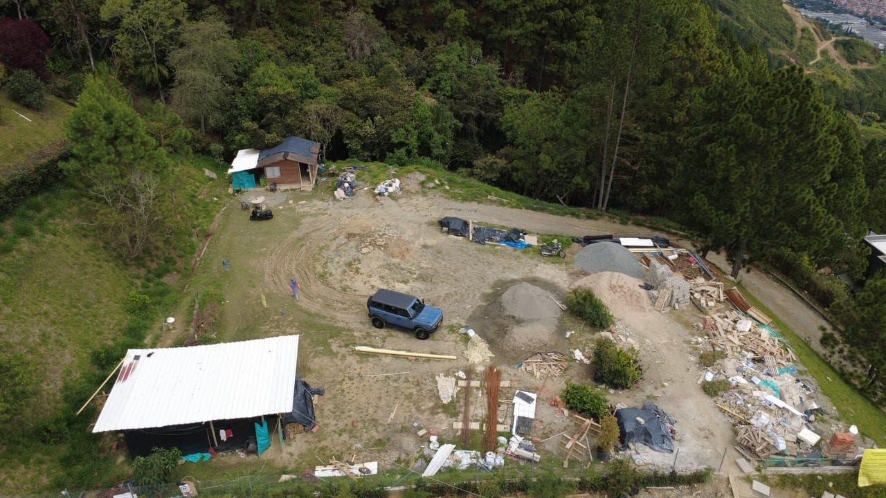 LOT FOR SALE IN THE NORTH AMERICA AREA - BELLO