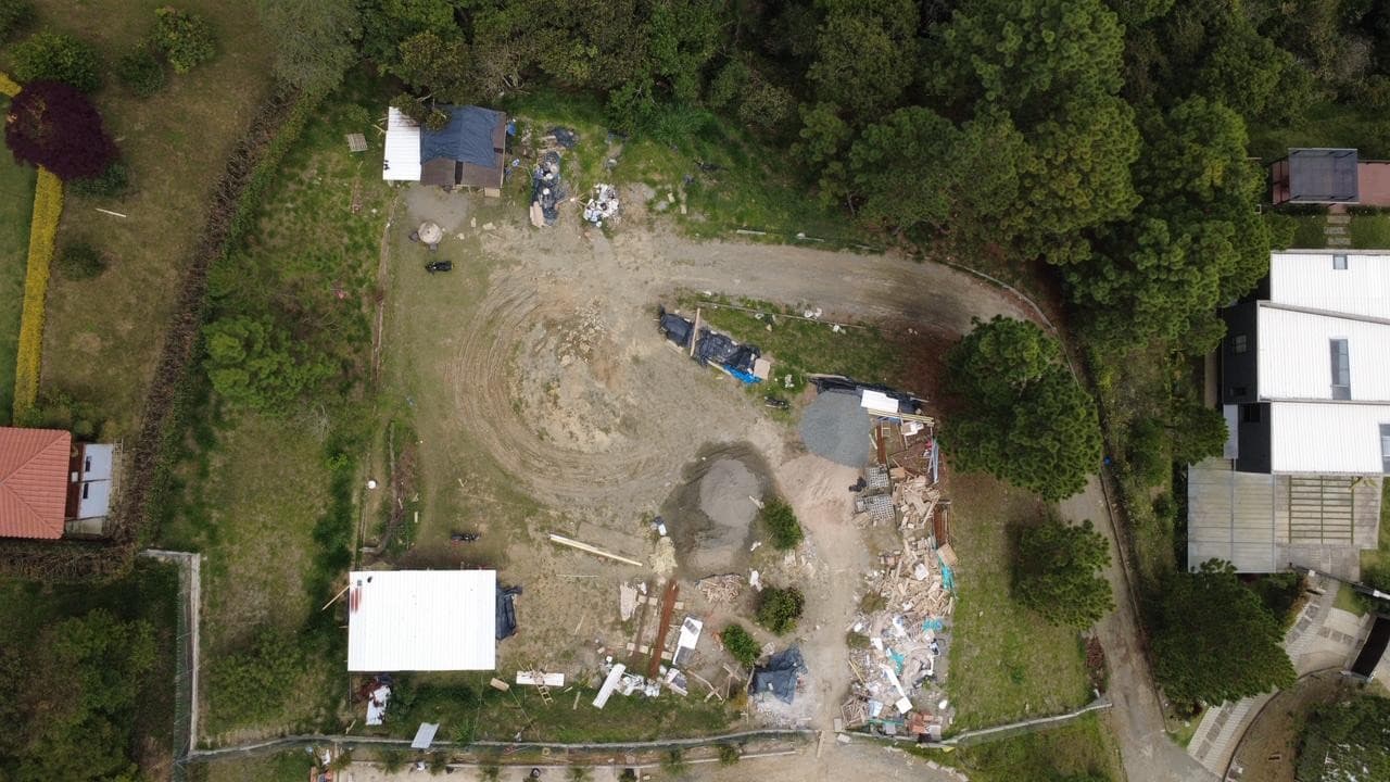 LOT FOR SALE IN THE NORTH AMERICA AREA - BELLO