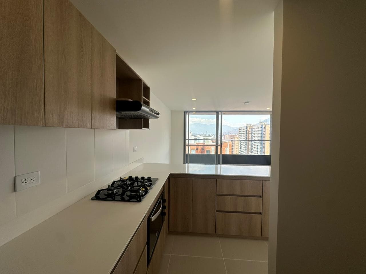 APARTMENT FOR RENT, CIUDAD DEL RIO - POBLADO AREA, BOSQUE DEL RIO COMPLEX