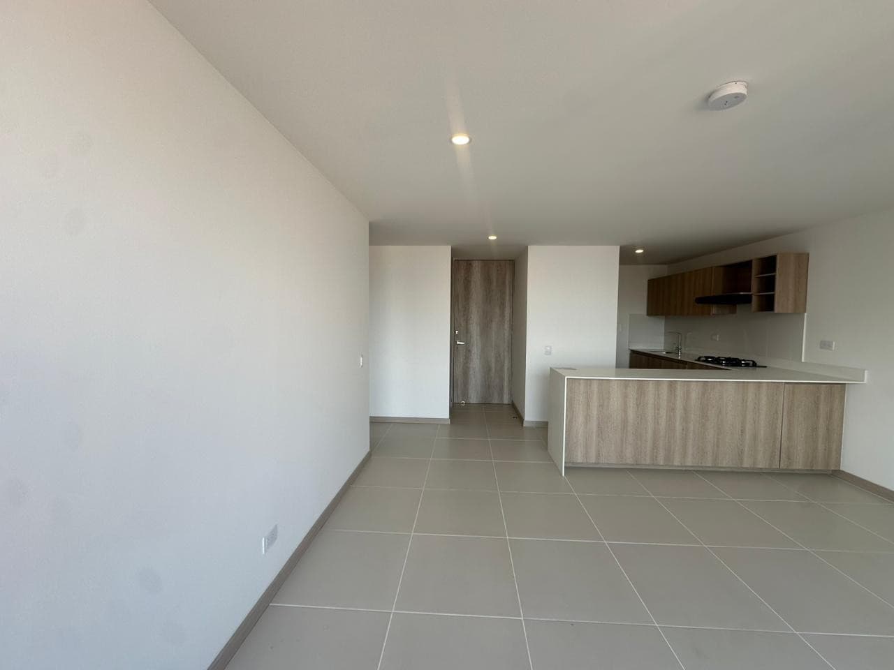 APARTMENT FOR RENT, CIUDAD DEL RIO - POBLADO AREA, BOSQUE DEL RIO COMPLEX