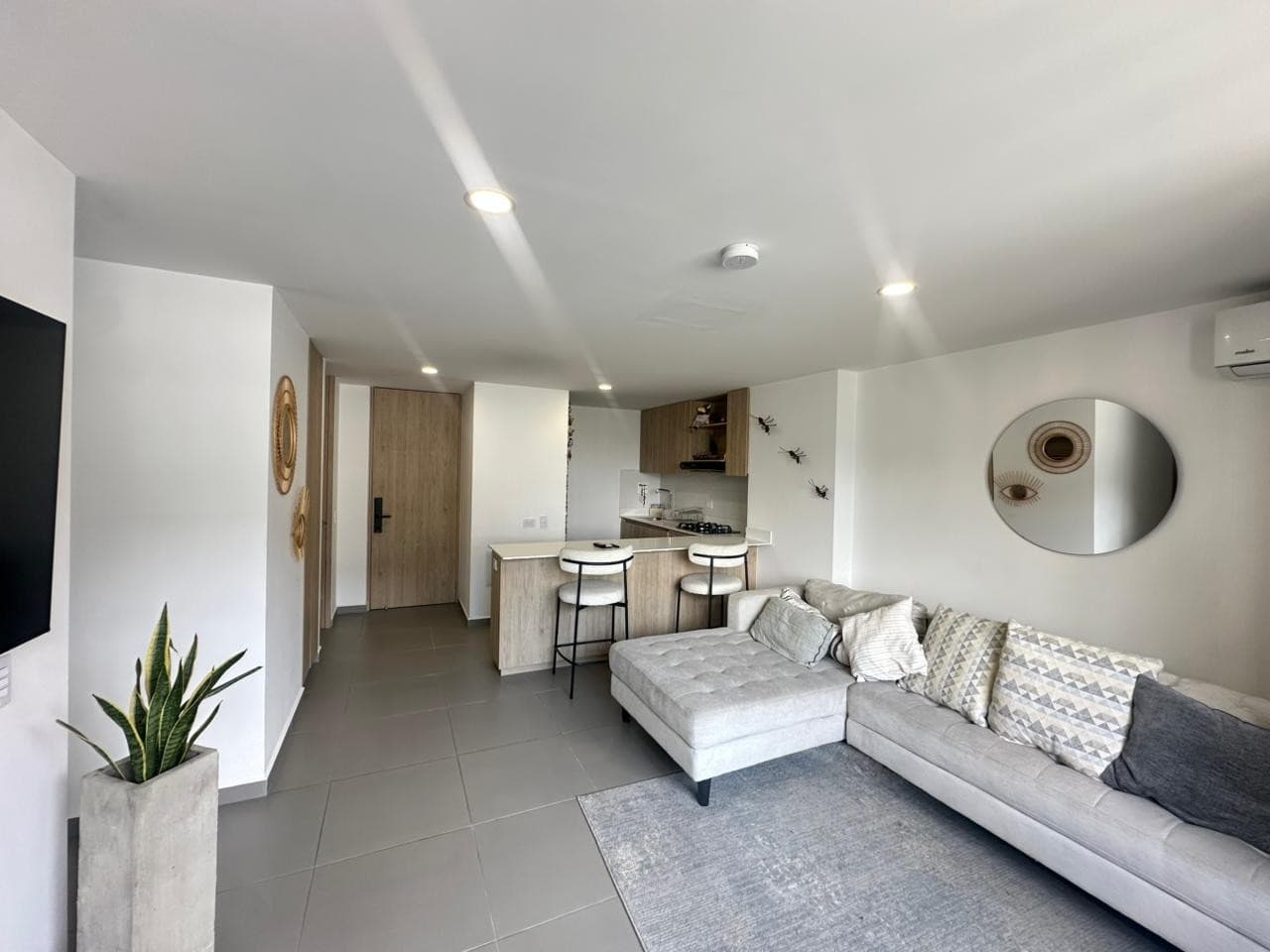 Furnished Apartment for Rent, Guayabal - Poblado Area, Urbanity II Complex
