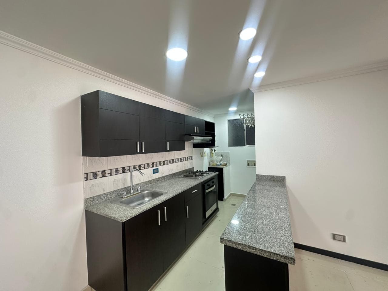 Apartment for Rent in the Ciudad del Río - Poblado Area, Plaza del Río Complex