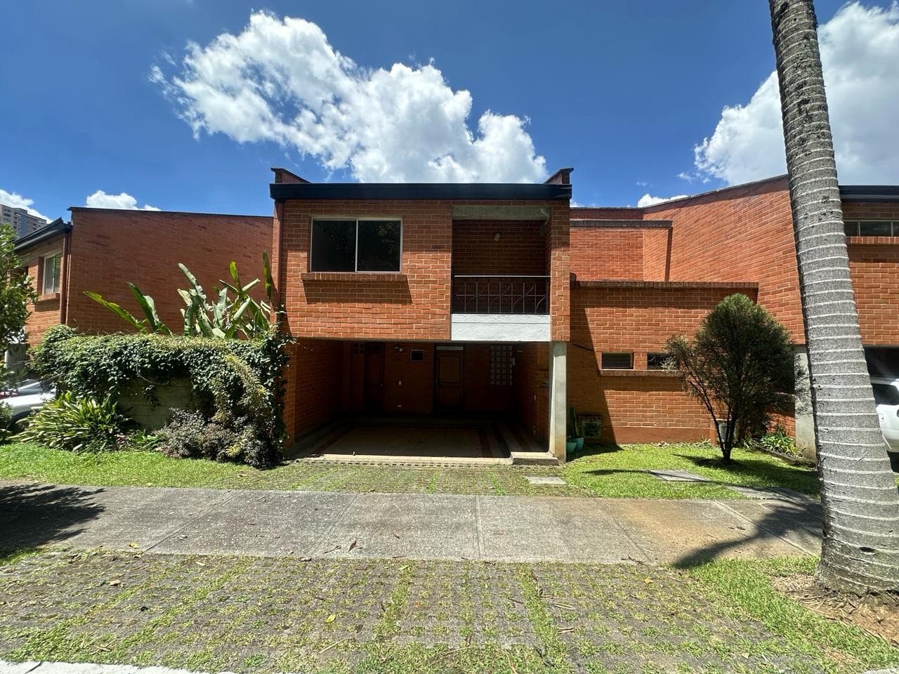 Duplex House for Rent, Las Brujas Neighborhood - Envigado, Gated Community