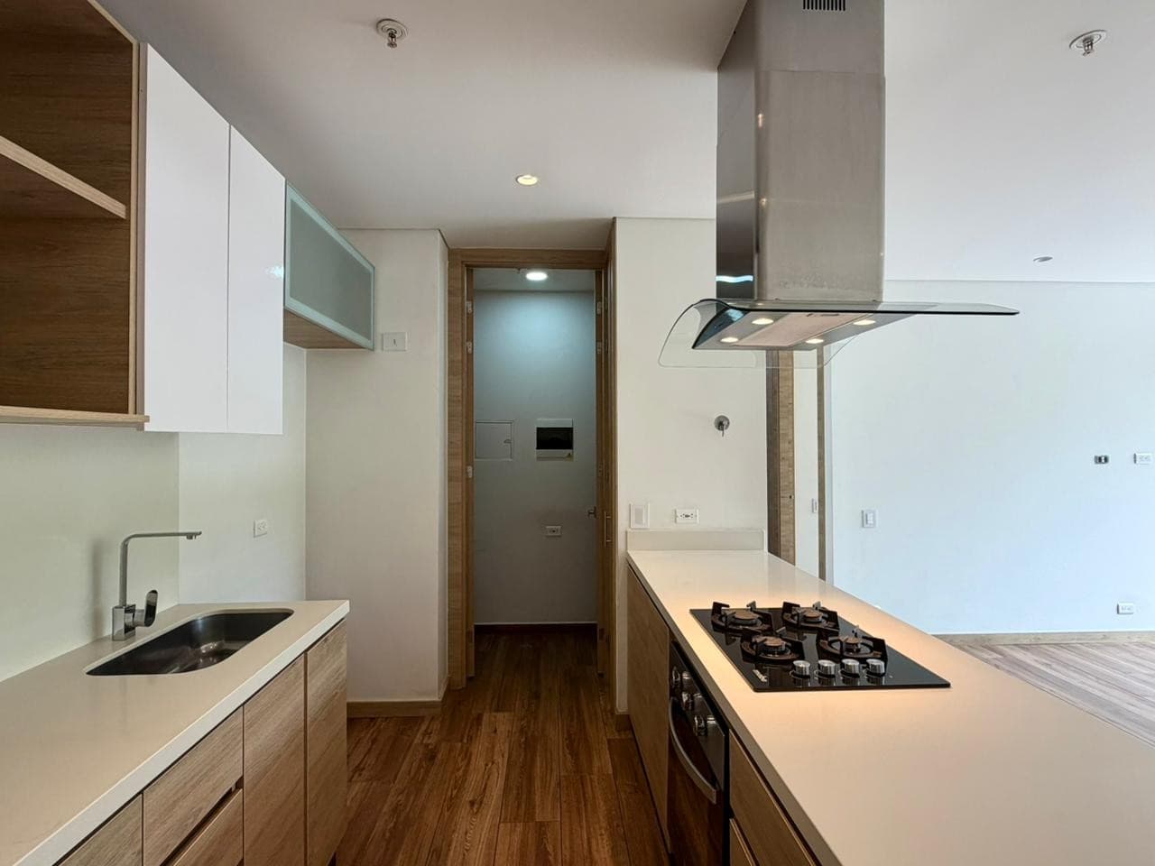 Apartment for Rent, Loma Del Escobero Area - Envigado, San Francisco Hills Complex