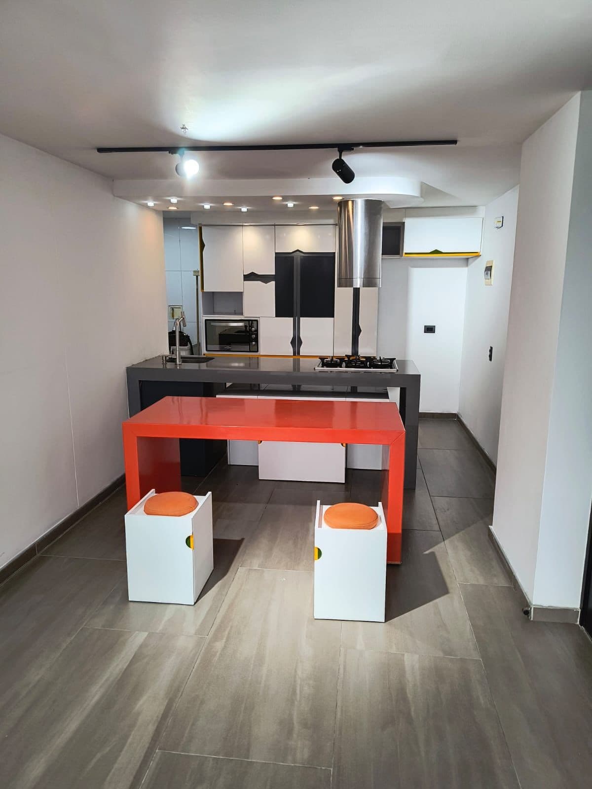Apartment for Rent, Ciudad del Río - Poblado Area, Plaza del Río Complex