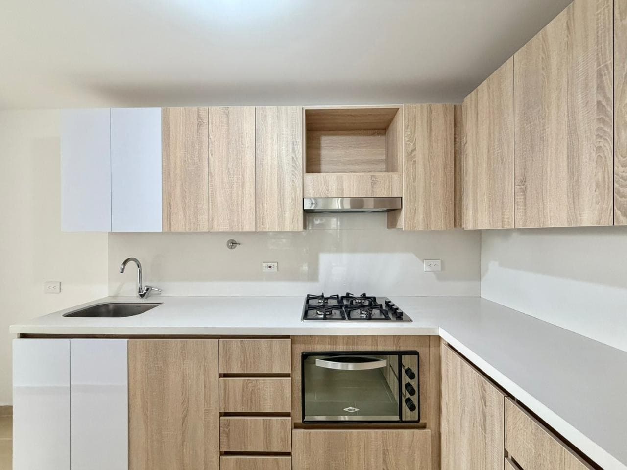 Apartment for Rent, Camino Verde Area - Envigado, Rio Complex