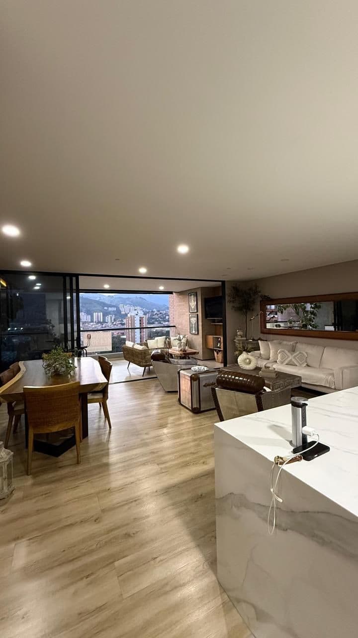 Furnished Apartment for Rent, Santa Maria de los Angeles - Poblado Neighborhood, Montreal Complex