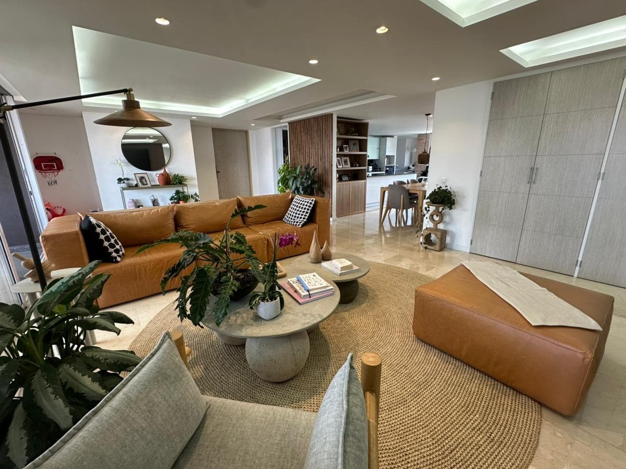 Apartment for Rent, El Tesoro - Poblado Neighborhood, Chapelet Complex