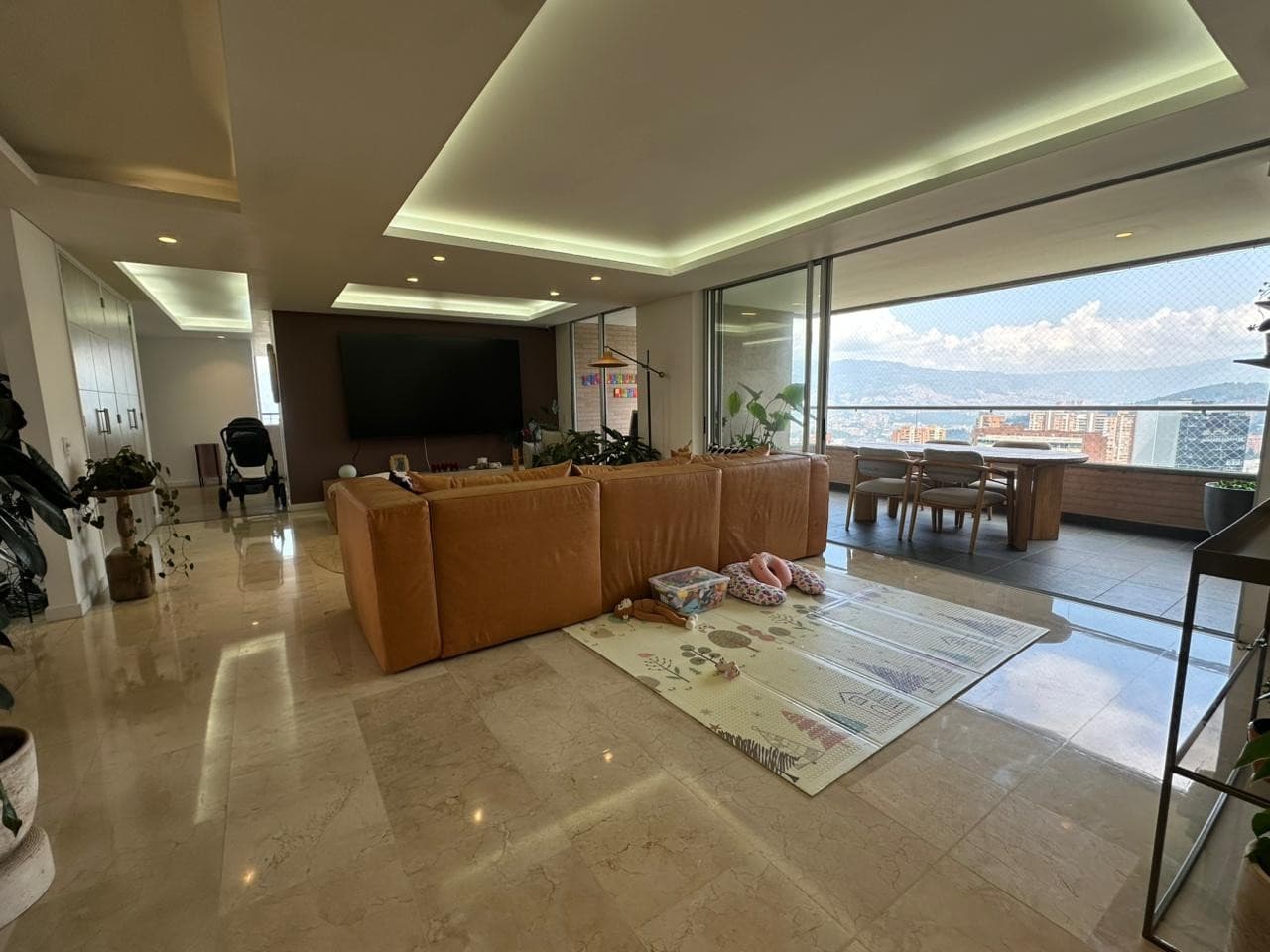 Apartment for Rent, El Tesoro - Poblado Neighborhood, Chapelet Complex