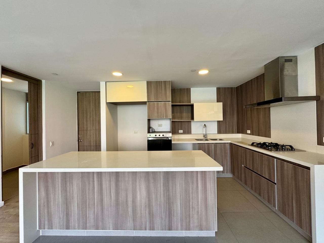 Duplex Penthouse for Rent, Loma de las Brujas Neighborhood - Envigado, Entrepinos Complex