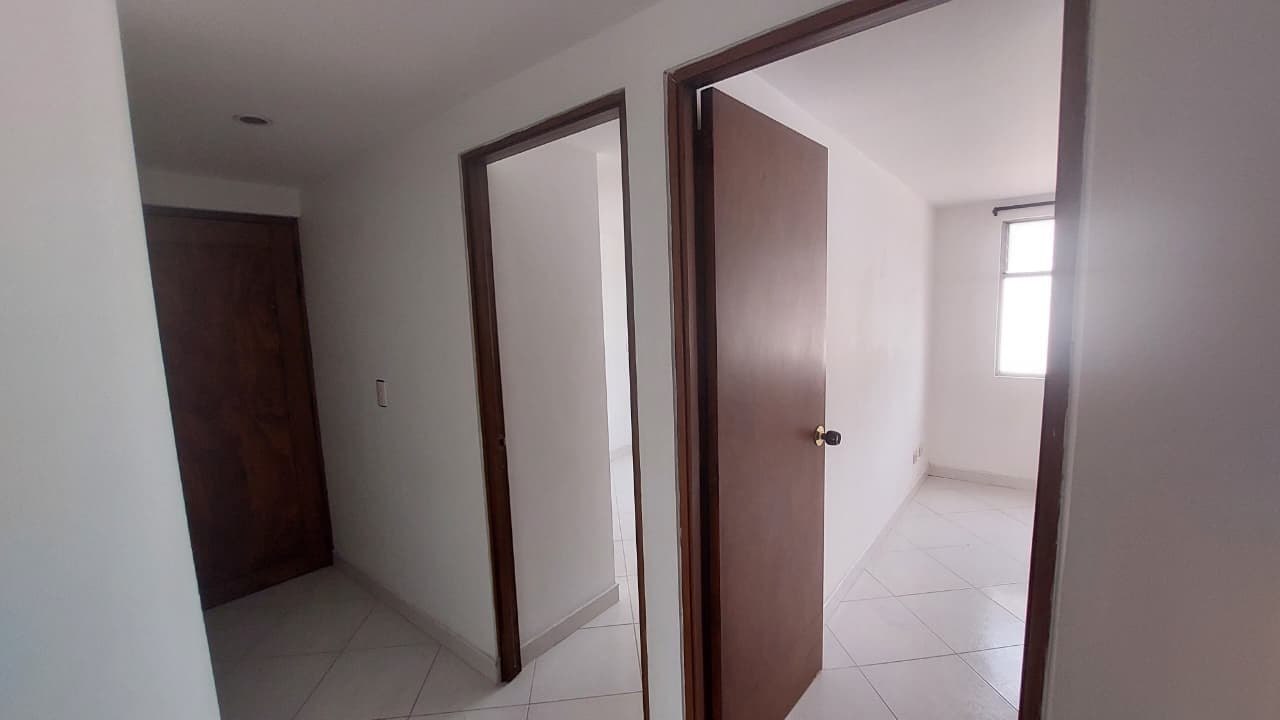 Apartment for Rent, San Jose Obrero Neighborhood, Emporium Plaza Complex