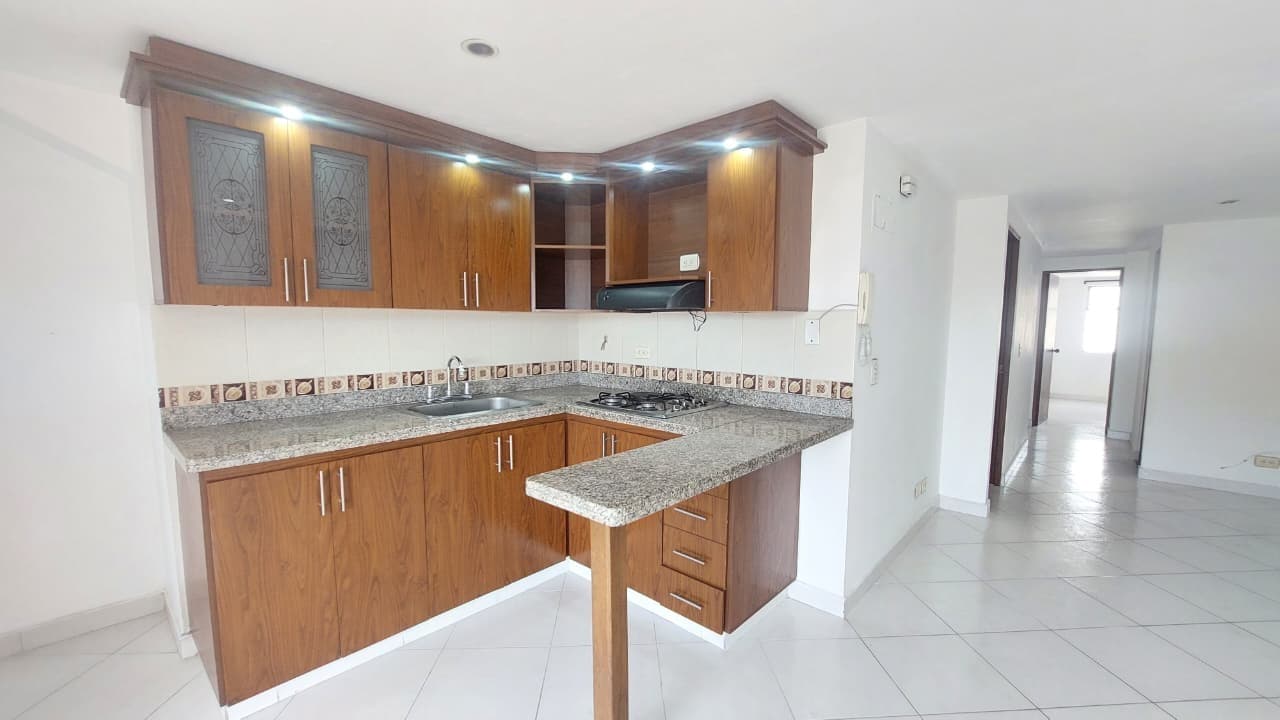 Apartment for Rent, San Jose Obrero Neighborhood, Emporium Plaza Complex