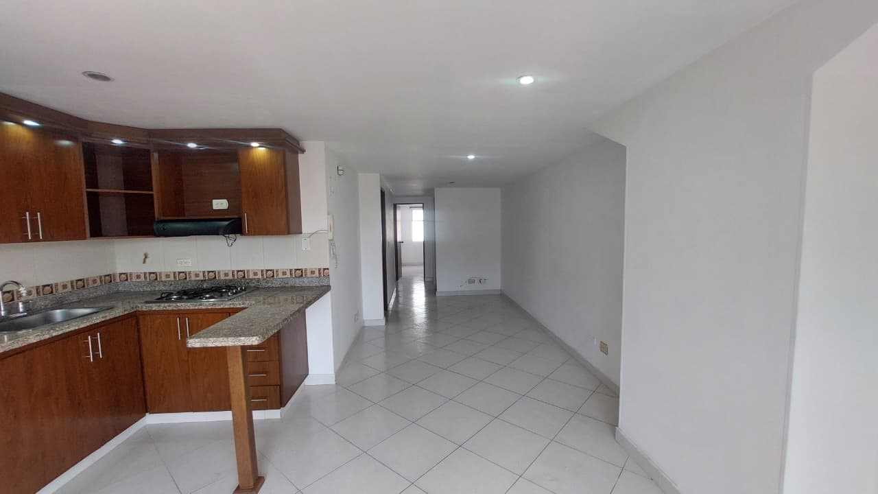 Apartment for Rent, San Jose Obrero Neighborhood, Emporium Plaza Complex