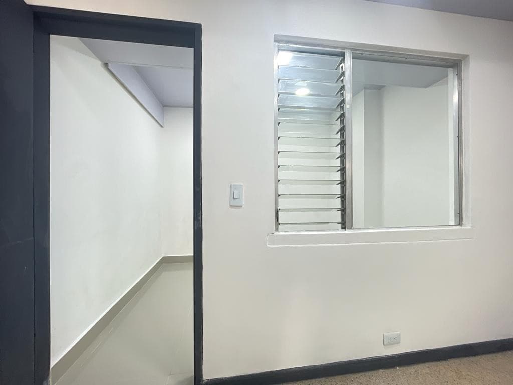 Office for Rent, Downtown Medellín, La Ermita Building