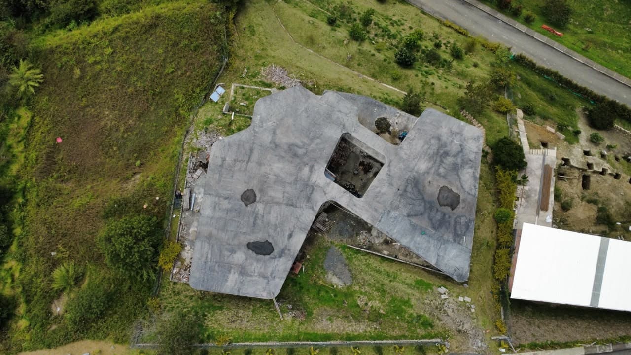 Luxury Home for Sale (To Be Completed), Norteamerica - Bello Neighborhood