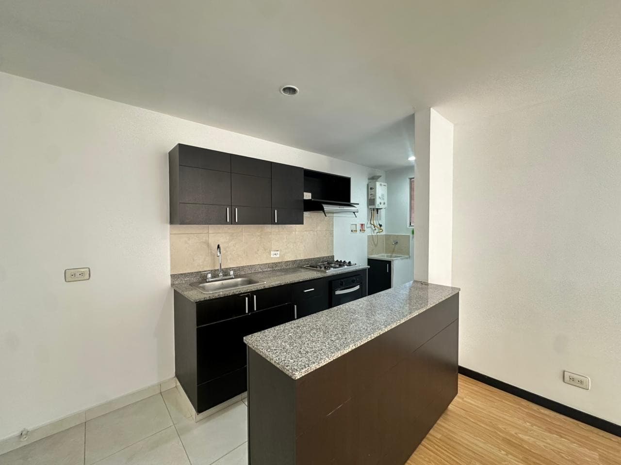 Apartment for Rent, Ciudad del Río - Poblado Neighborhood, Plaza del Río Complex