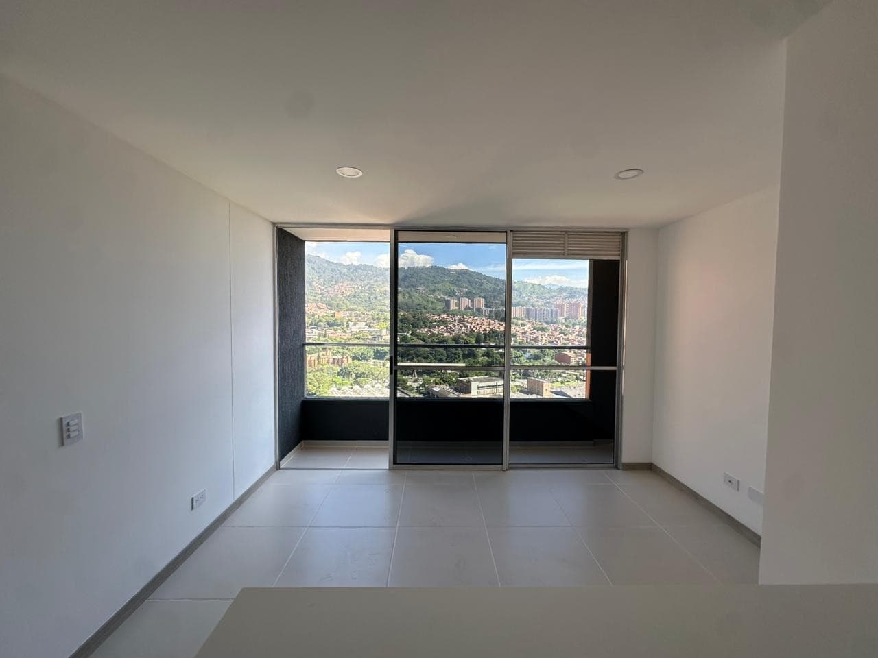 Apartment for Rent, Itagüí Area - Ciudad Coltejer Complex