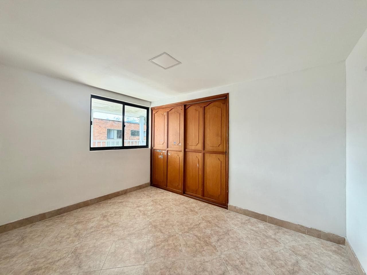 House and Studio Apartment for Sale, Campo Amor Area - Guayabal.