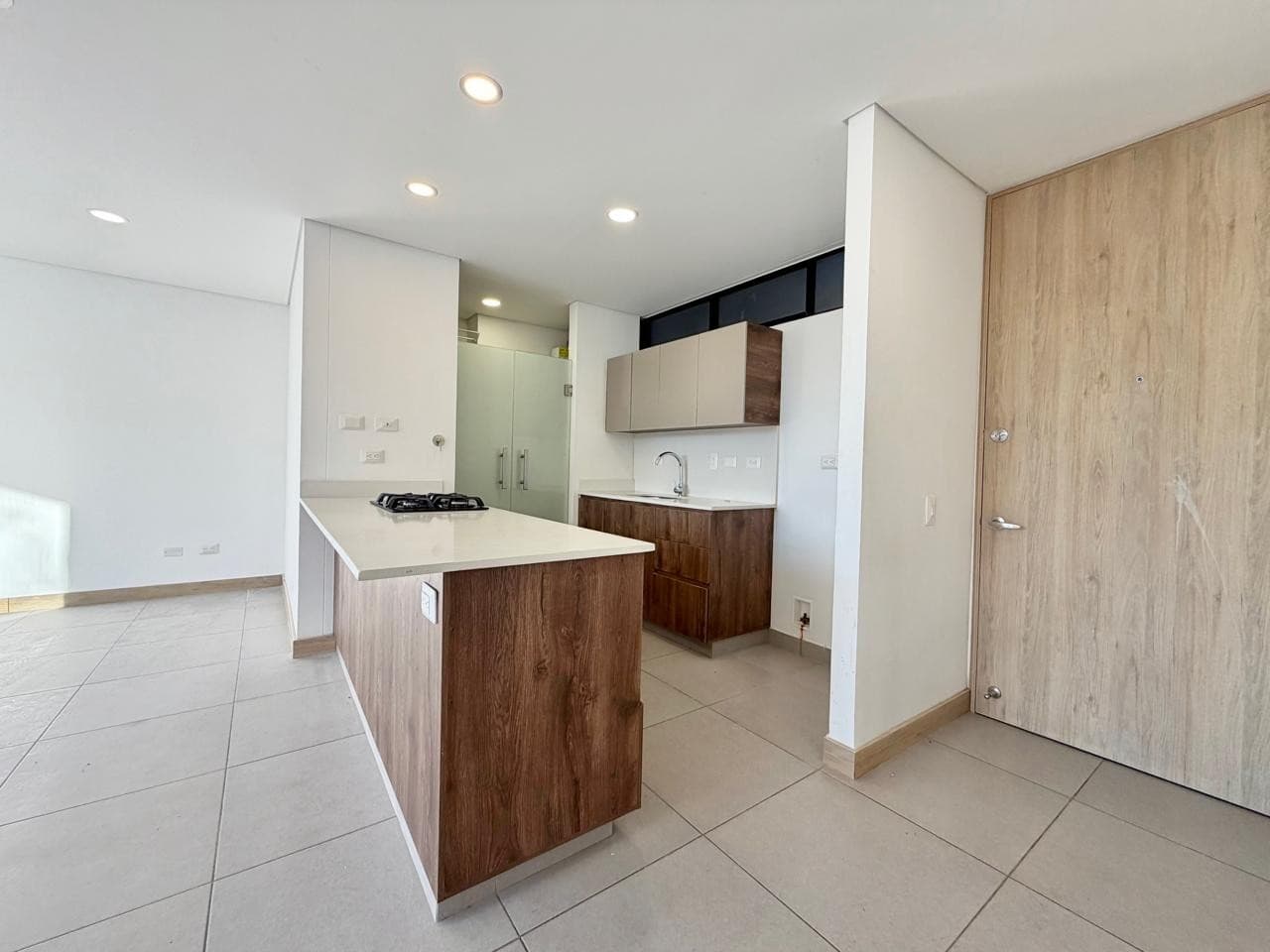 Apartment for Rent, El Tesoro - Poblado Neighborhood, Fuente Lambrada Complex