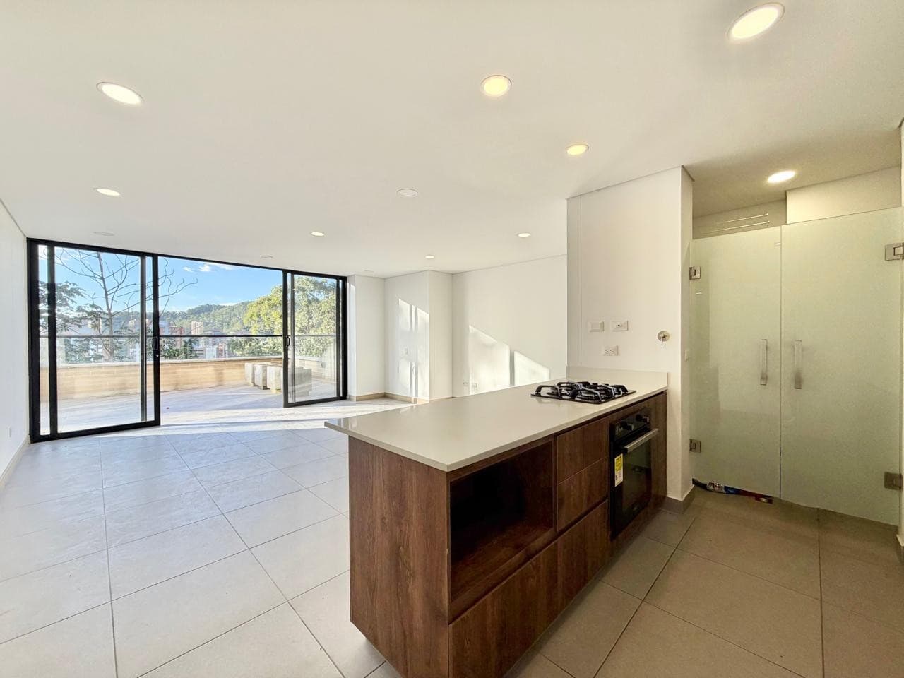 Apartment for Rent, El Tesoro - Poblado Neighborhood, Fuente Lambrada Complex