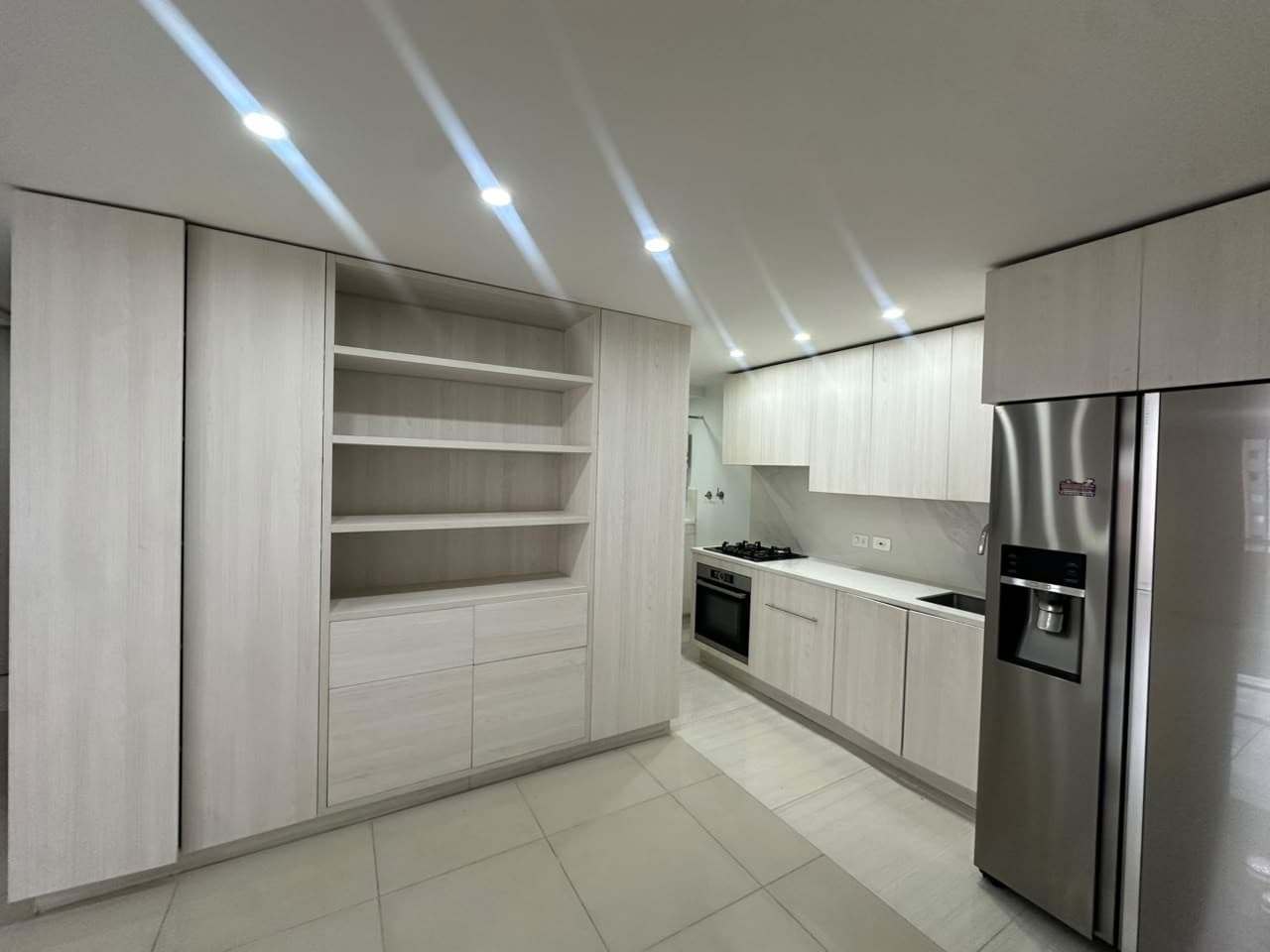 Apartment for Rent, Ciudad del Río - Poblado Area, Plaza del Río Complex