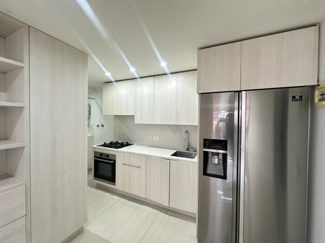 Apartment for Rent, Ciudad del Río - Poblado Area, Plaza del Río Complex