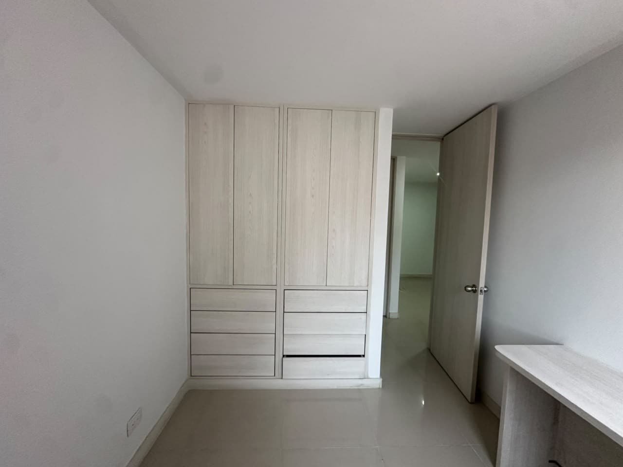 Apartment for Rent, Ciudad del Río - Poblado Area, Plaza del Río Complex