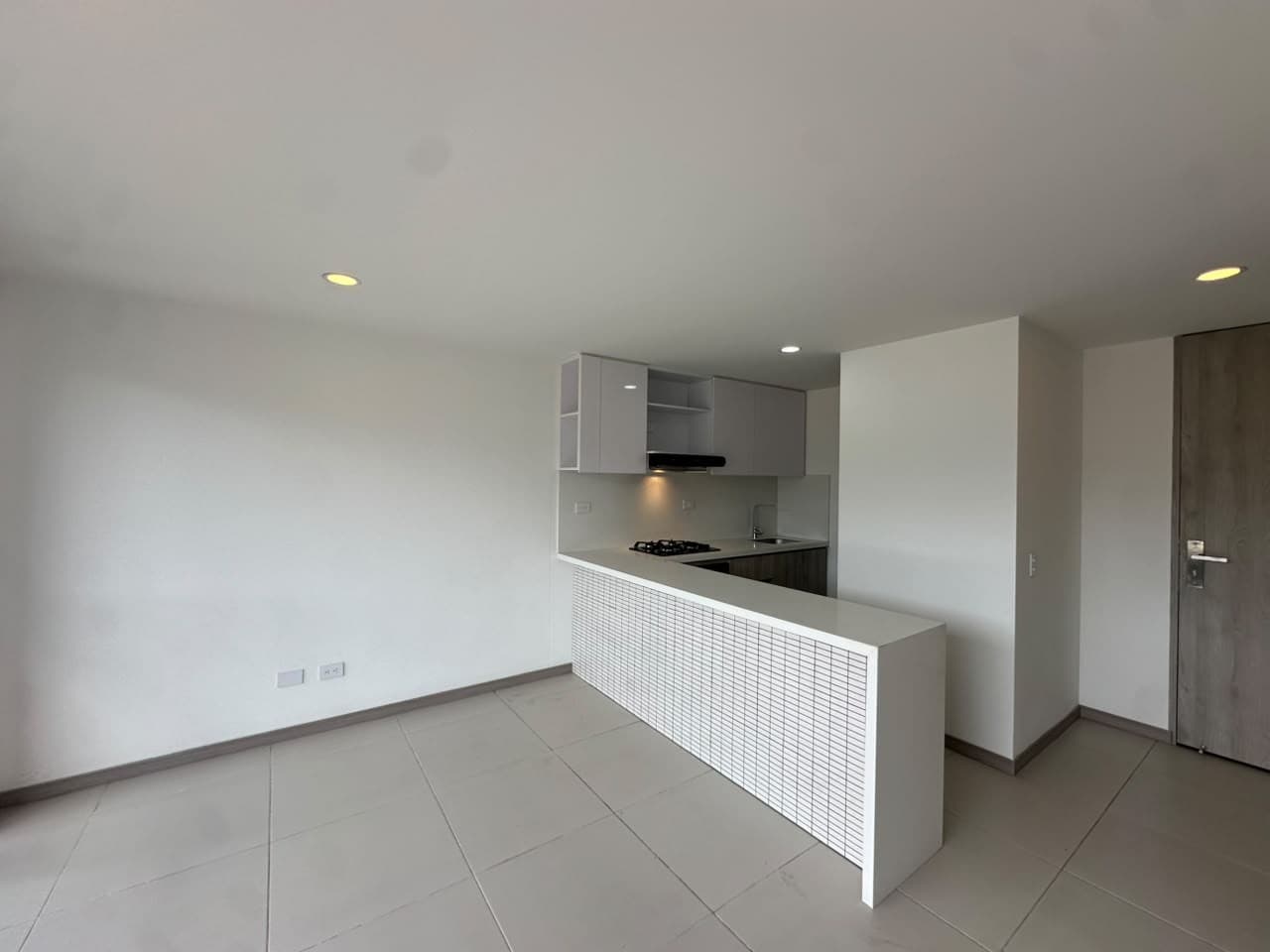 Apartment for Rent, Itagüí Area - Ciudad Coltejer Complex