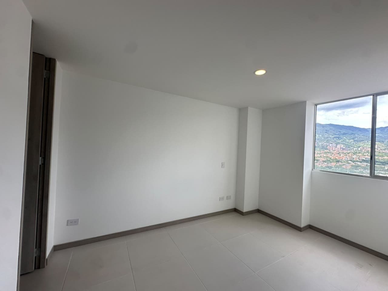 Apartment for Rent, Itagüí Area - Ciudad Coltejer Complex