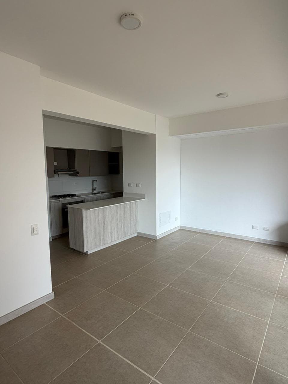 Apartment for Rent, Ciudad del Río - El Poblado Area, Ferrara del Río Complex
