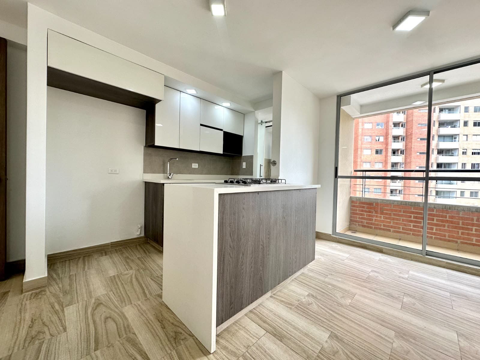 Apartment for Rent, Fabricato - Bello Area, Mediterranea Complex