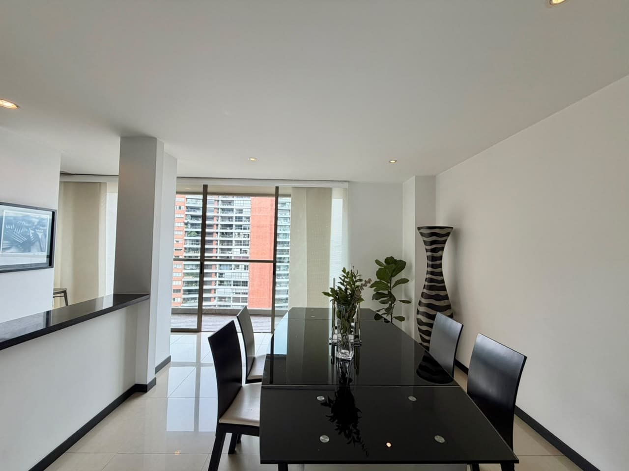 Apartment for Rent, Cola Del Zorro - Poblado Area, Zandalo Complex
