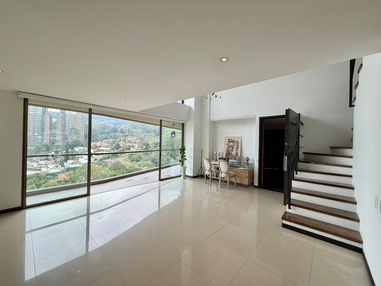 Apartment for Rent, Cola Del Zorro - Poblado Area, Zandalo Complex