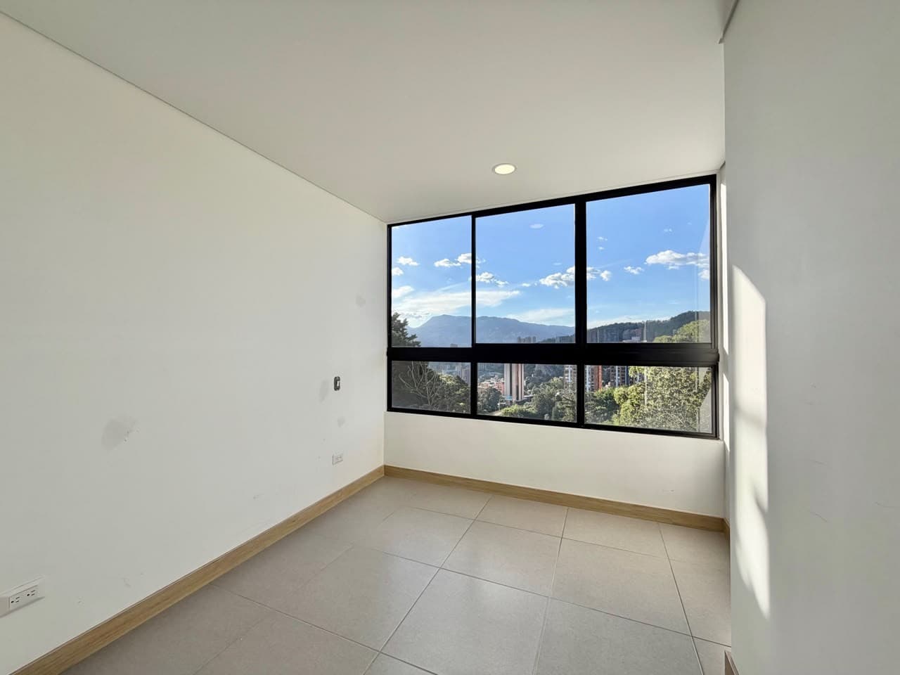 Apartment for Rent, El Tesoro - El Poblado Area, Fuente Labrada Complex