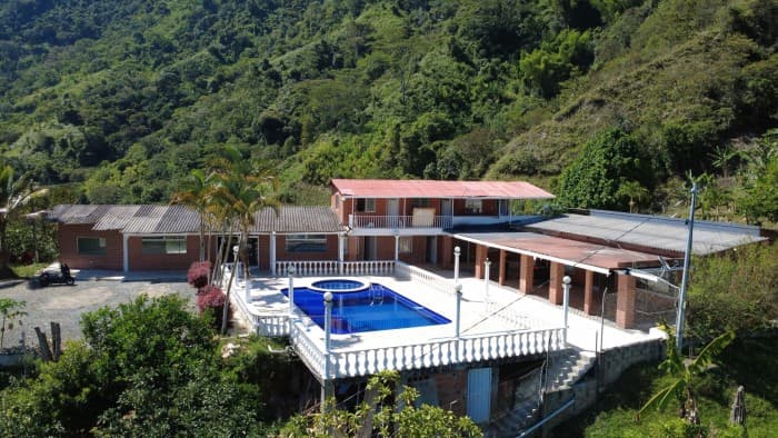 Country House for Rent, El Tamborcito Neighborhood - Barbosa