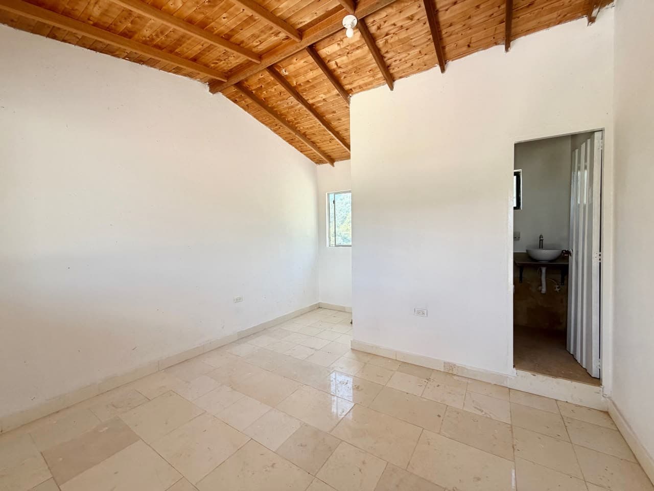 Country House for Rent, El Tamborcito Neighborhood - Barbosa