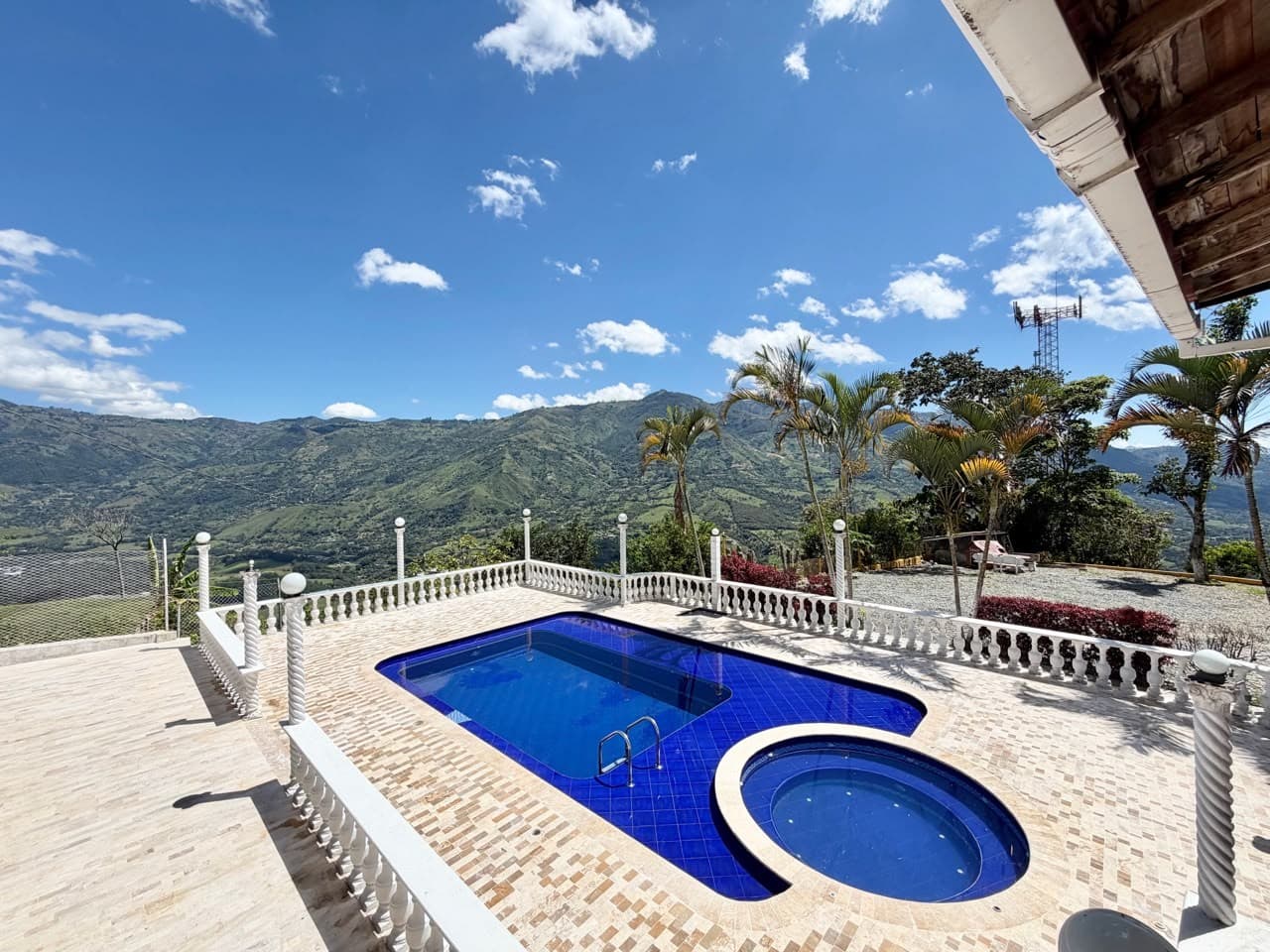 Country House for Rent, El Tamborcito Neighborhood - Barbosa