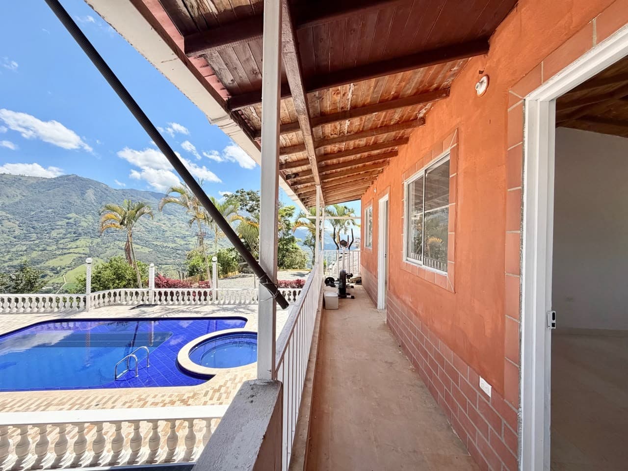 Country House for Rent, El Tamborcito Neighborhood - Barbosa