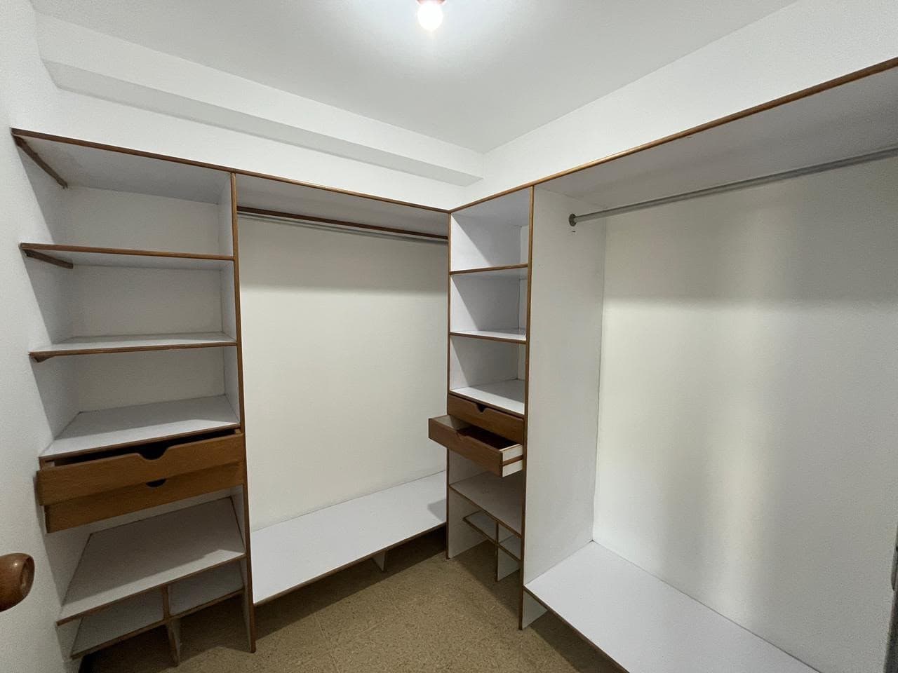 Apartment for Rent, La Inferior - El Poblado Neighborhood, Prados De La Concha Complex