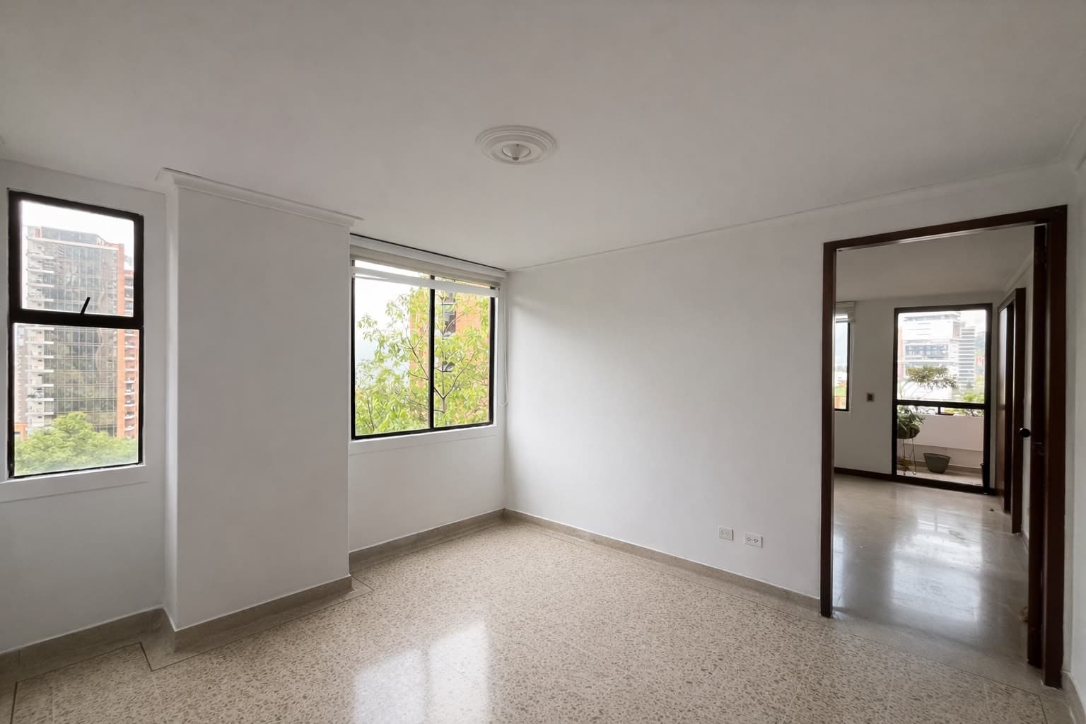 Apartment for Rent, La Inferior - El Poblado Neighborhood, Prados De La Concha Complex