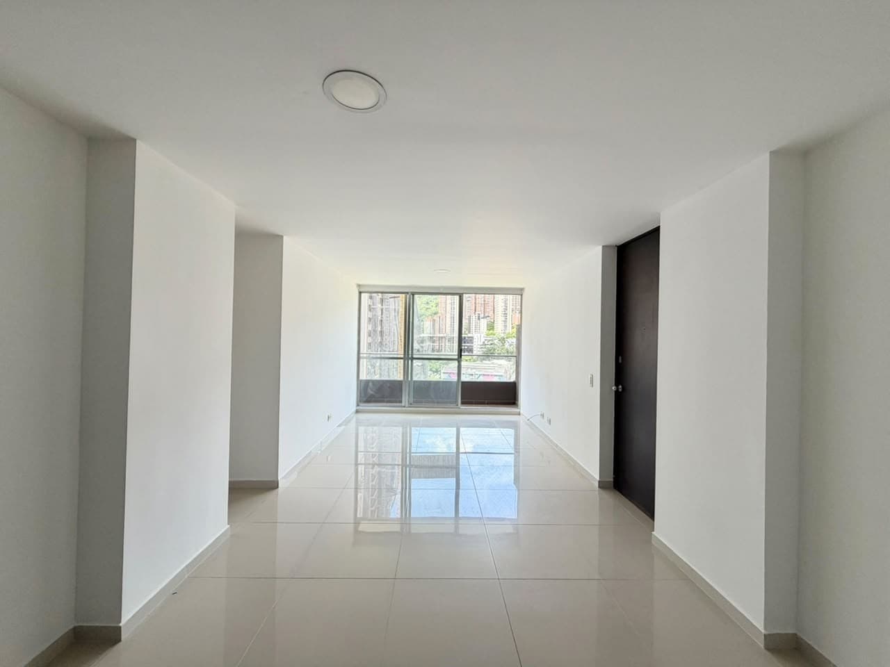 Apartment for Rent, Ciudad del Río - El Poblado Area, Plaza del Río Complex