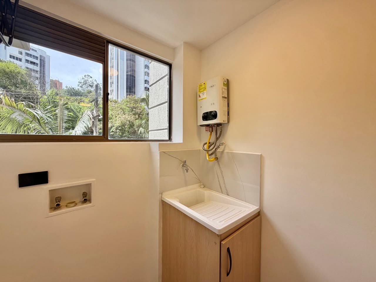 Studio Apartment for Rent, Los Balsos - El Poblado Area, Tierra Clara Complex