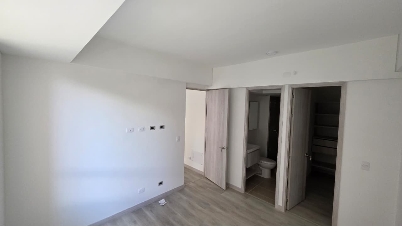 Studio Apartment for Sale, Ciudad del Río - El Poblado Area
