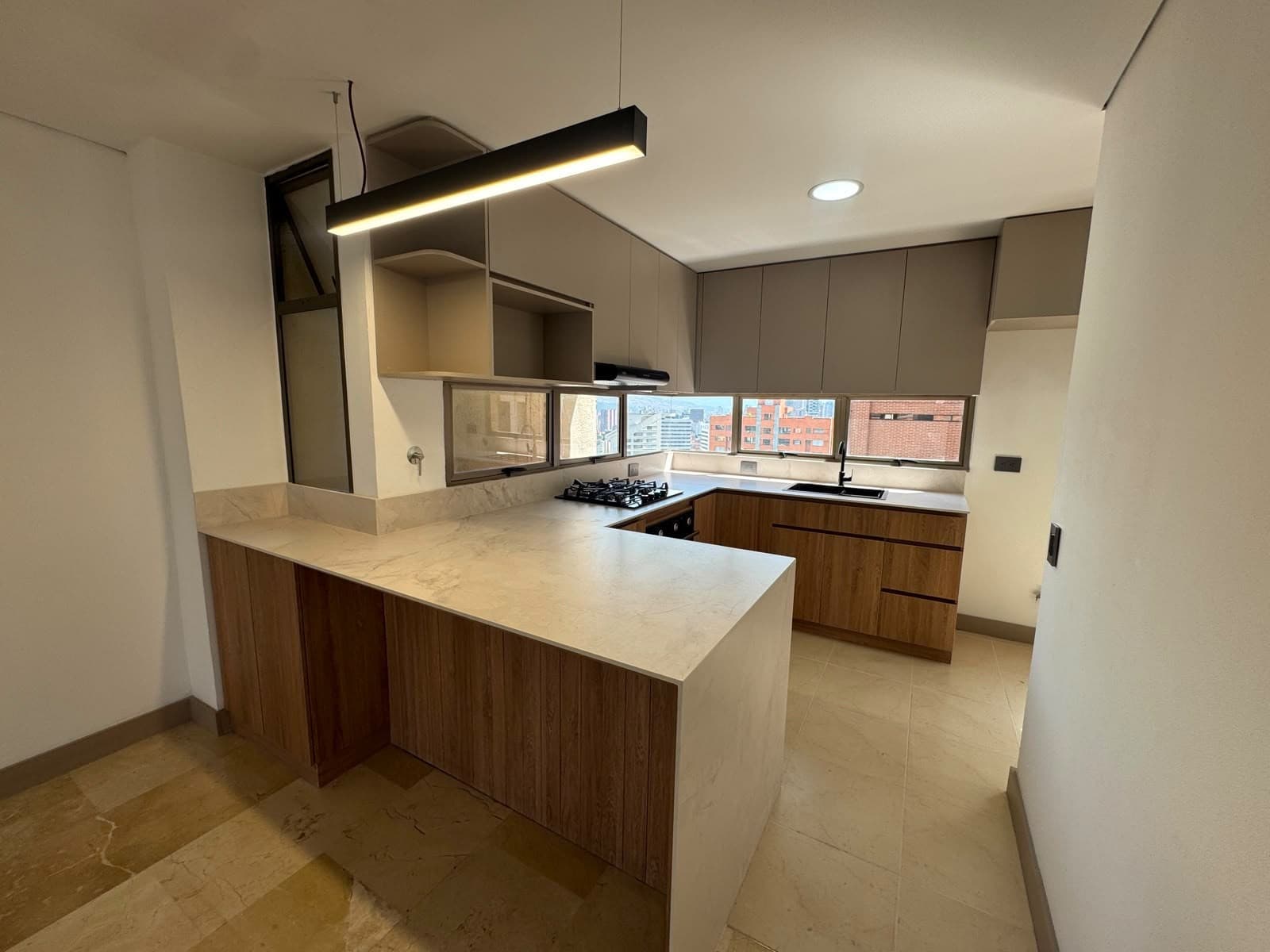 Apartment for Rent - Loma de los Parras Neighborhood, Poblado