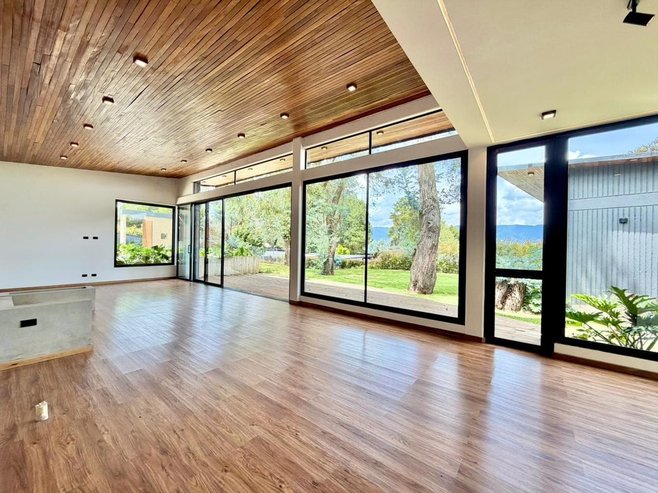 Country House for Sale - San Pedro de los Milagros Neighborhood