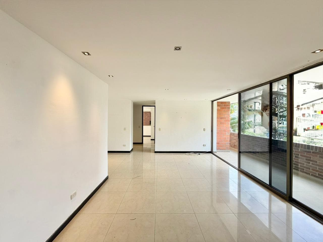 Apartamento Mas Oficina En Arriendo - Sector Las Palmas, Poblado