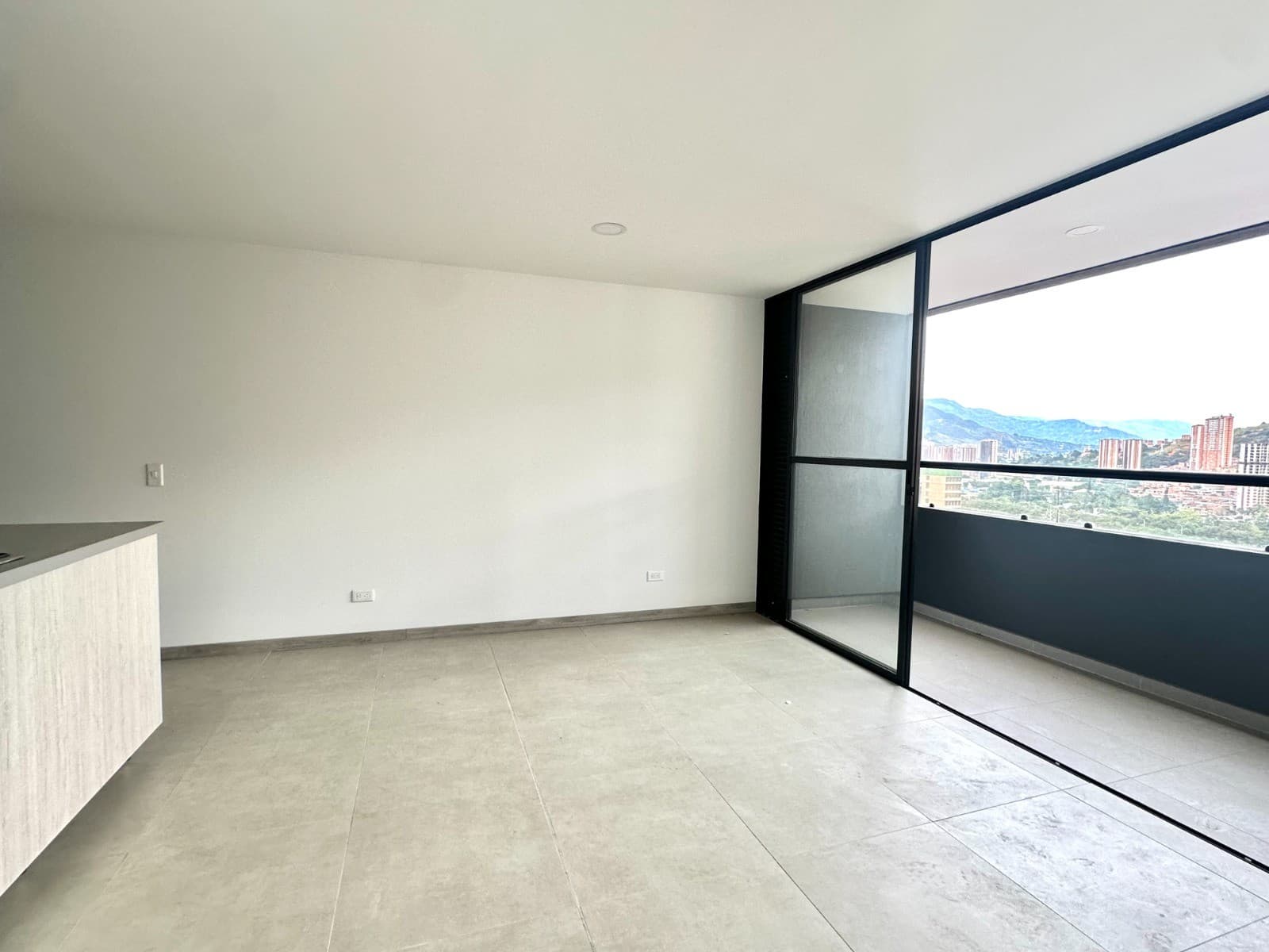 Apartment for Rent - Bello Neighborhood, Cabañas