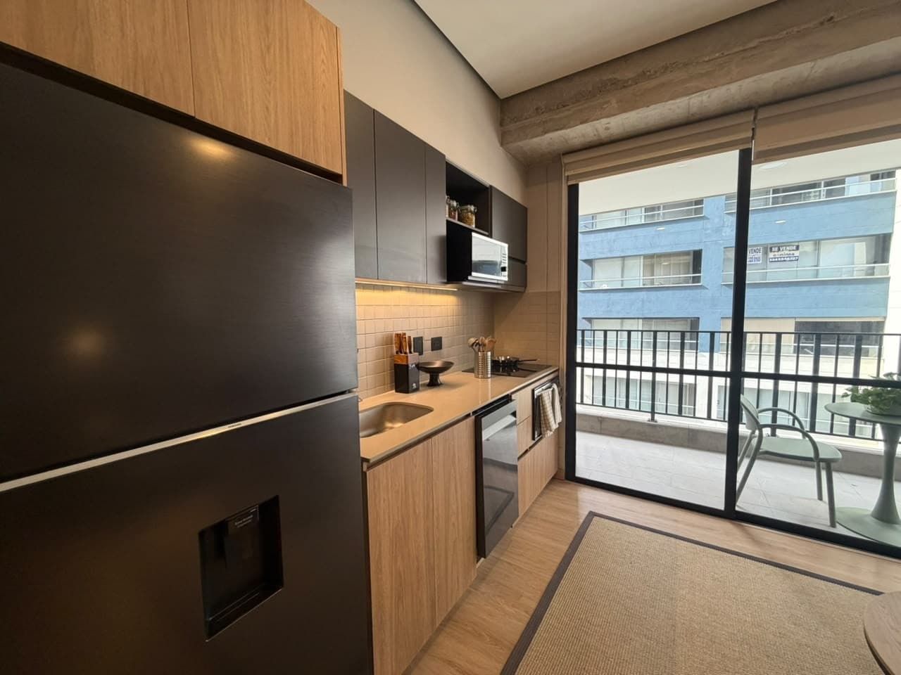 Apartaestudio En Arriendo Amoblado- Sector Cuidad Del Rio, Poblado