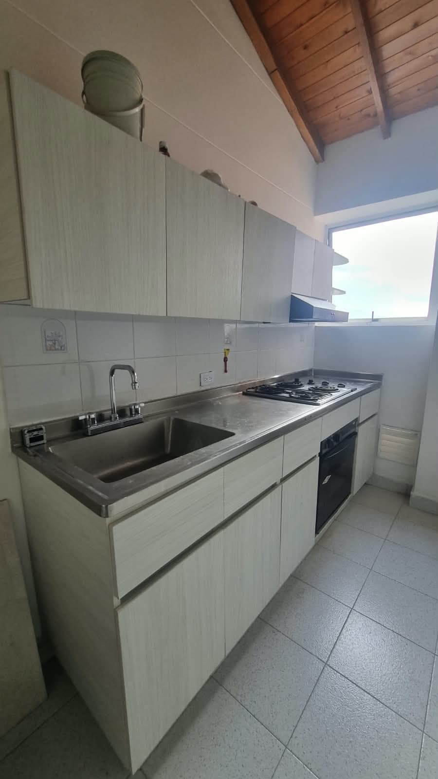 Apartamento En Arriendo- Sector Calanzas Parte Baja