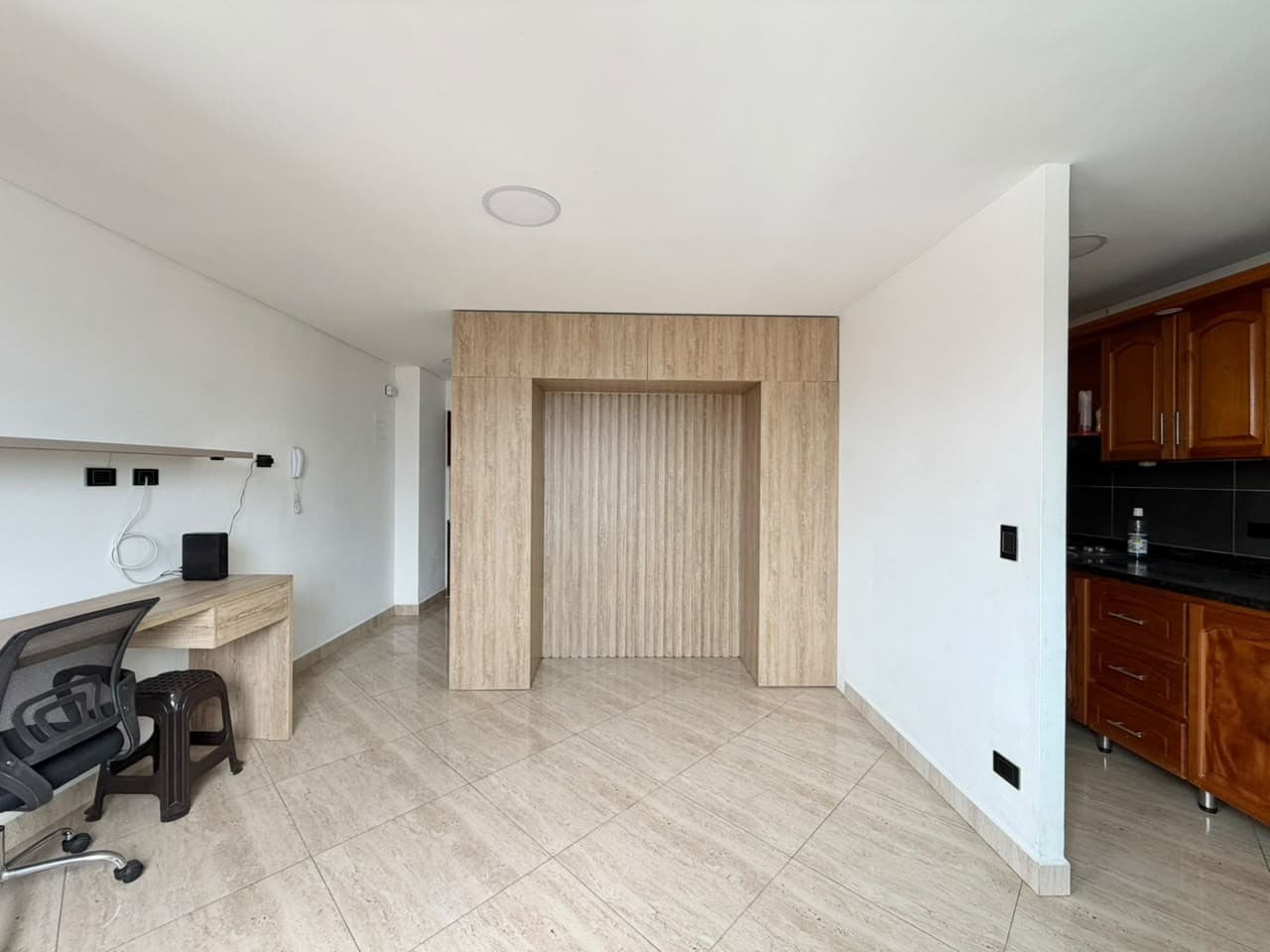 Apartaestudio En Arriendo - Edificio Baolcones de la Consolata, Laureles